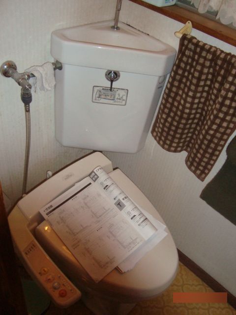 広島市安芸区｜トイレの水漏れ修理・便器の取替え、水道管工事：トイレの水漏れ修理