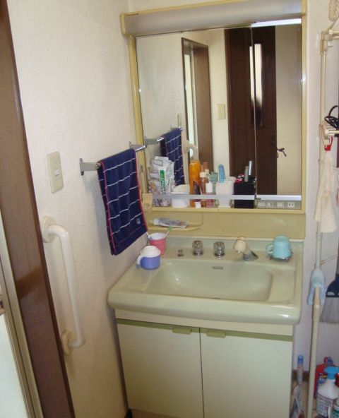 【広島市東区戸坂】洗面台のつまり・何が原因? つまりの修理方法