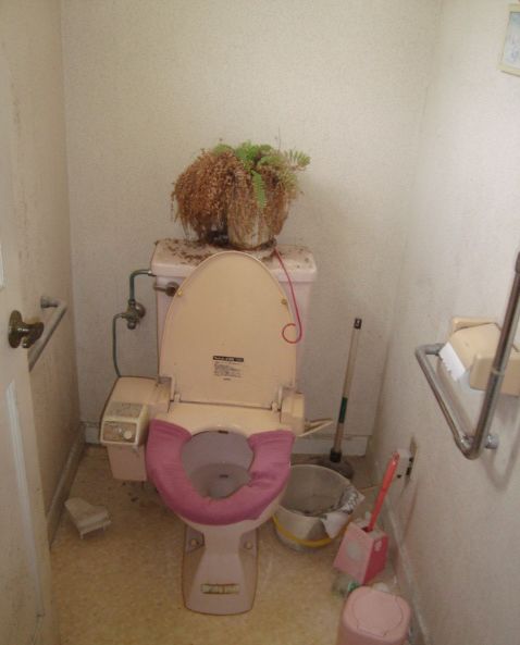 【広島市安芸区】トイレつまり直し、修理から便器を取替え、修理方法
