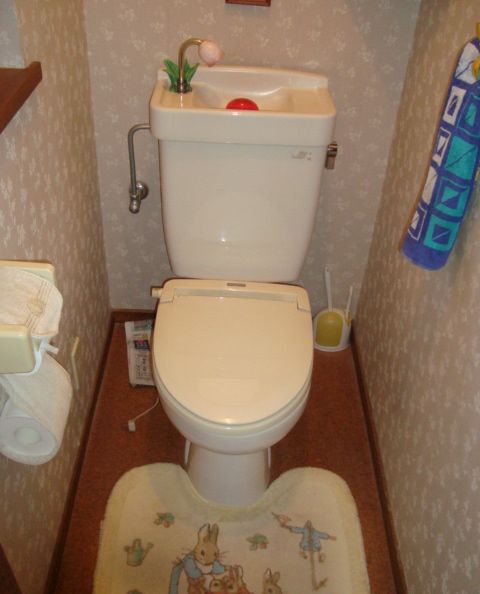 【トイレで水漏れ】パッキン交換、修理方法を解説【広島市東区】
