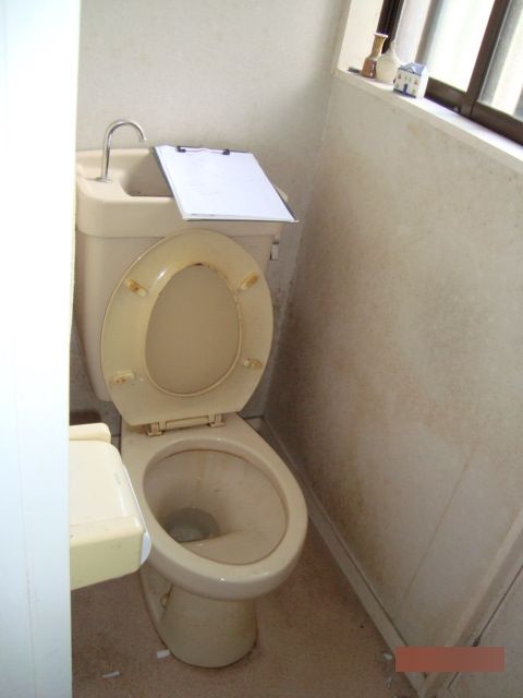 【トイレのつまり】原因や修理方法、便器の交換・取替え費用【広島市東区】