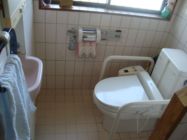 安芸郡海田町でトイレのつまり・自分でできる直し方と7つの原因