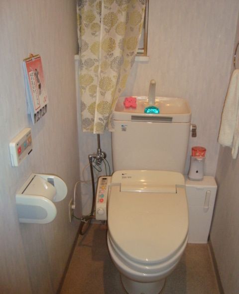 トイレの詰まり、便器の詰まり、自分でできる修理方法【広島市南区】