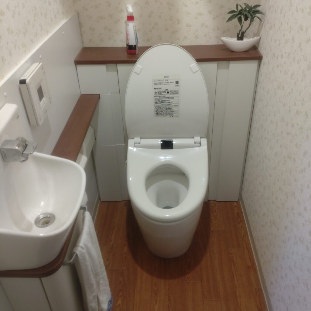 【広島市南区】「トイレつまり」トイレが流れにくい原因と修理方法