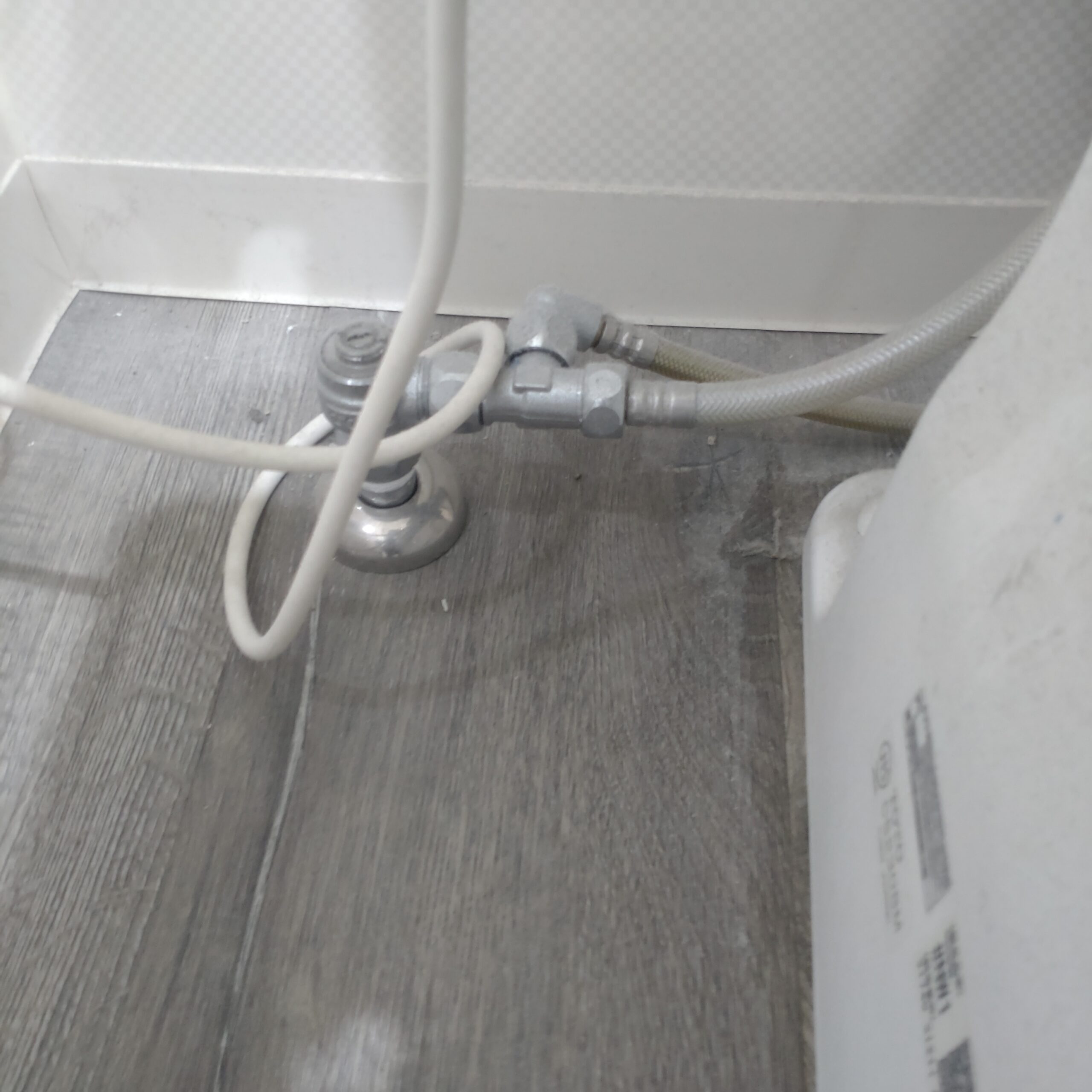 広島市南区｜「トイレタンク水漏れ」便器に水漏れが止まらな原因