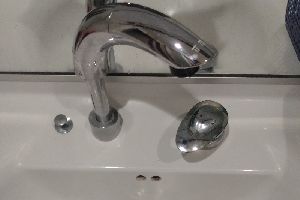 広島市南区｜洗面台の蛇口から水漏れ修理方法