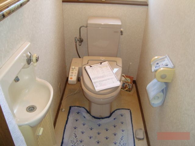 【広島県安芸郡海田町】トイレの詰まり・手洗い蛇口水漏れ、修理方法。