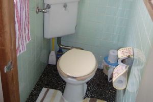 トイレ洗浄管の水漏れ