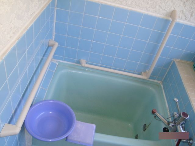 広島市｜浴室（お風呂場）転倒防止は手すり取り付け設置