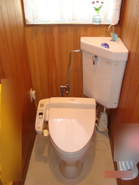 トイレの水漏れ修理方法は？：【広島市】トイレの水漏れ・ウォシュレット水漏れ、自分でできる修理