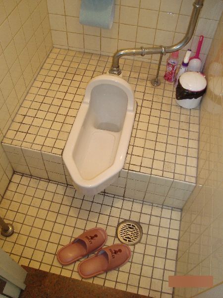 【広島市東区中山】【トイレのつまり】危険です！水は流さないで！