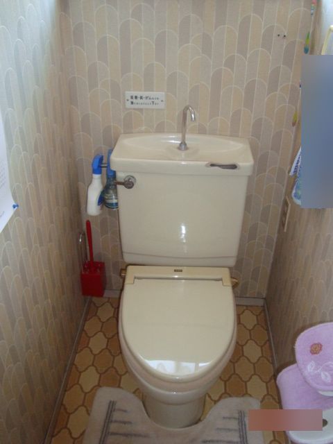 【広島市東区温品】トイレの水漏れ、タンク部品の劣化症状と修理方法