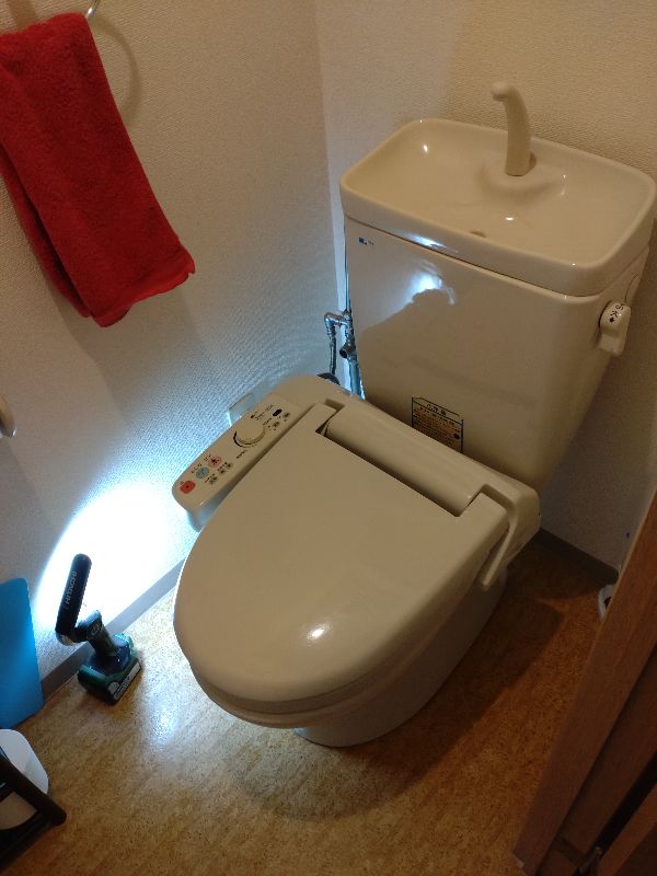 トイレ｜水漏れ・フロート管