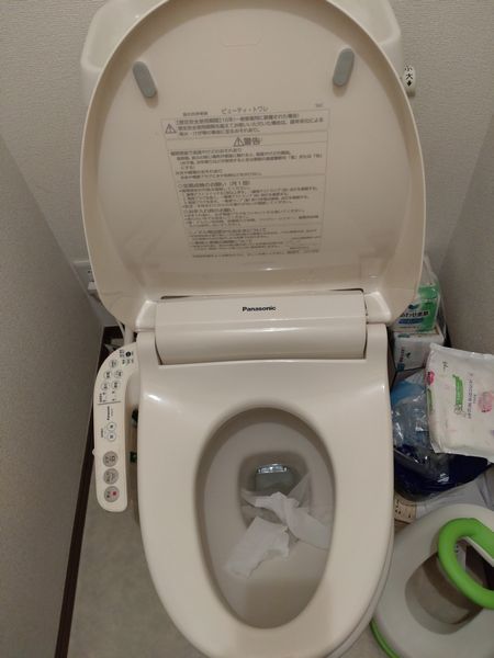 パナソニックの温水洗浄便座をINAXのシャワトイレに取り換え！